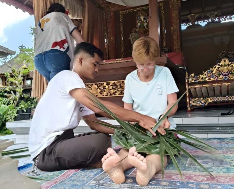 Authentic Balinese Local Life Experience in Pinge Village - Visiting the Local School: A Heartwarming Connection