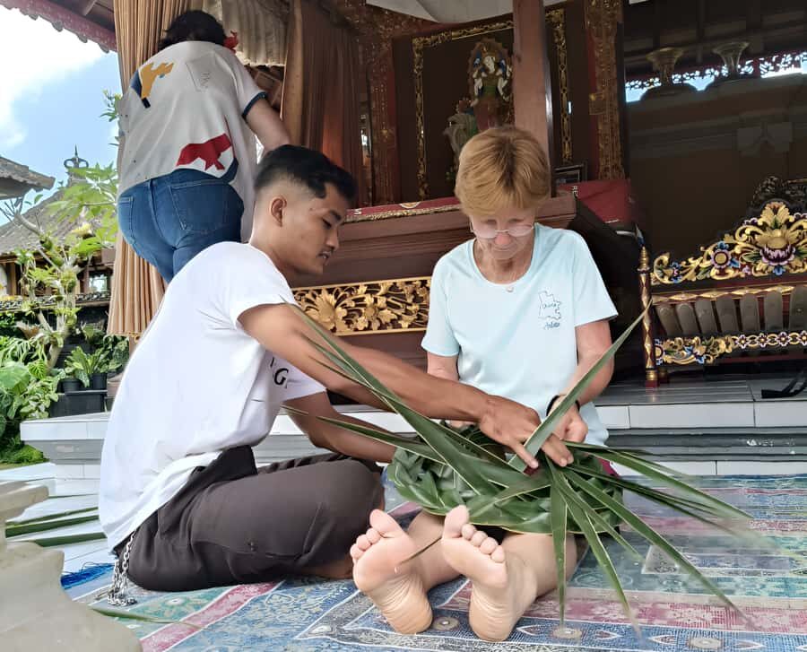 Authentic Balinese Local Life Experience in Pinge Village - Visiting the Local School: A Heartwarming Connection