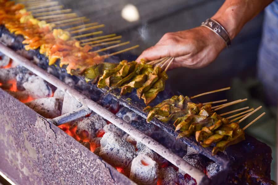 Ayutthaya : Street Food Tour with Hotel Pickup and Guide - An In-Depth Look at the Tour Experience