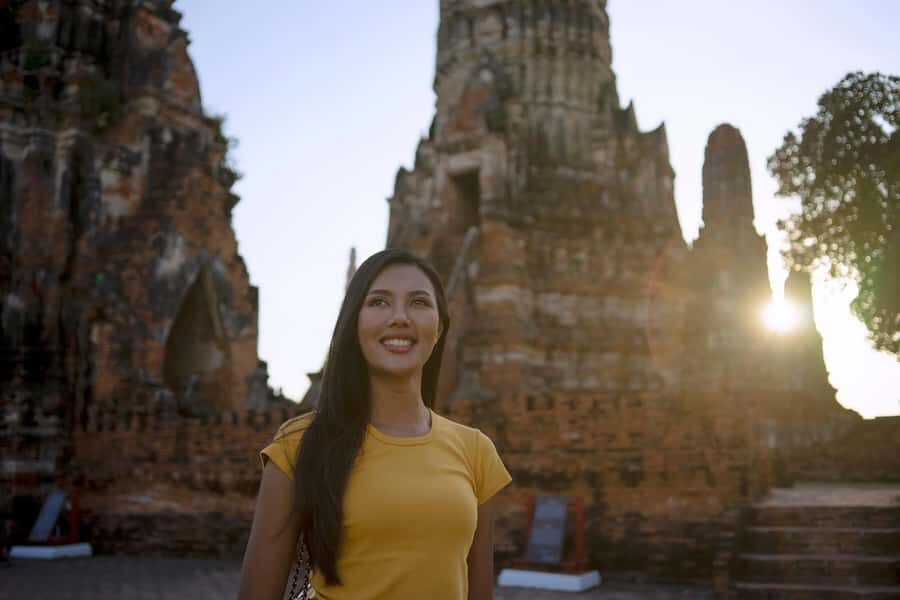 Ayutthaya's Heritage Revealed Day Private Tour from Bangkok - Exploring the Ruins of Wat Maha That