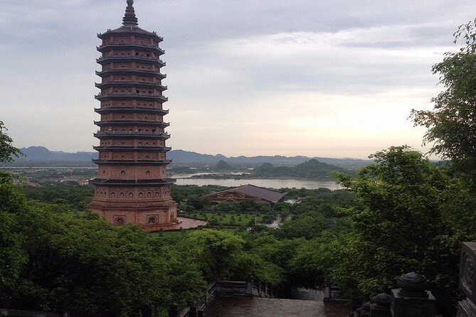 Bai Dinh Temple & Trang An & Mua Cave Tour (Bai Dinh Temple electric car (round trip), limousine bus, small boat boarding fee, lunch included) - Why This Tour Offers Great Value