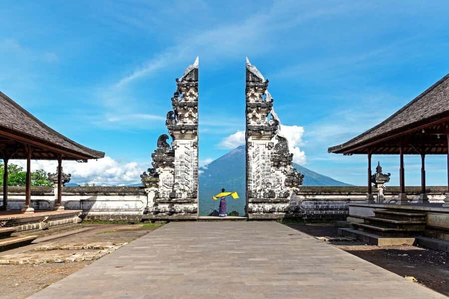 Bali: 7-Day Guided Tour with Accommodation - Transport, Group Size, and Overall Value