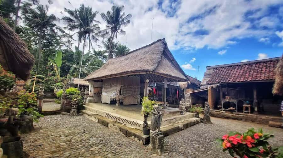 Bali: Ancient Balinese Houses and Mengening Temple Tour - Discovering Bali’s Traditional Houses