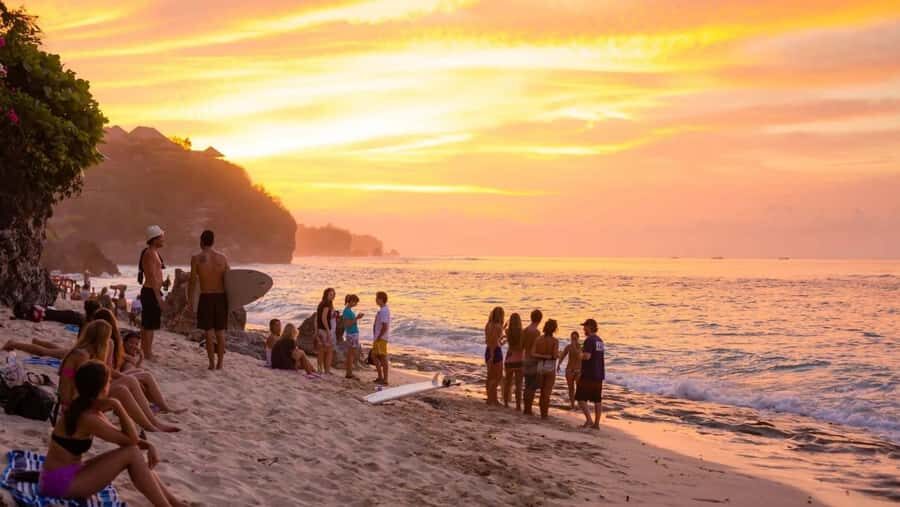 Bali: Bingin Beach, Dreamland Beach & Balangan With Dinner - Comfort and Convenience