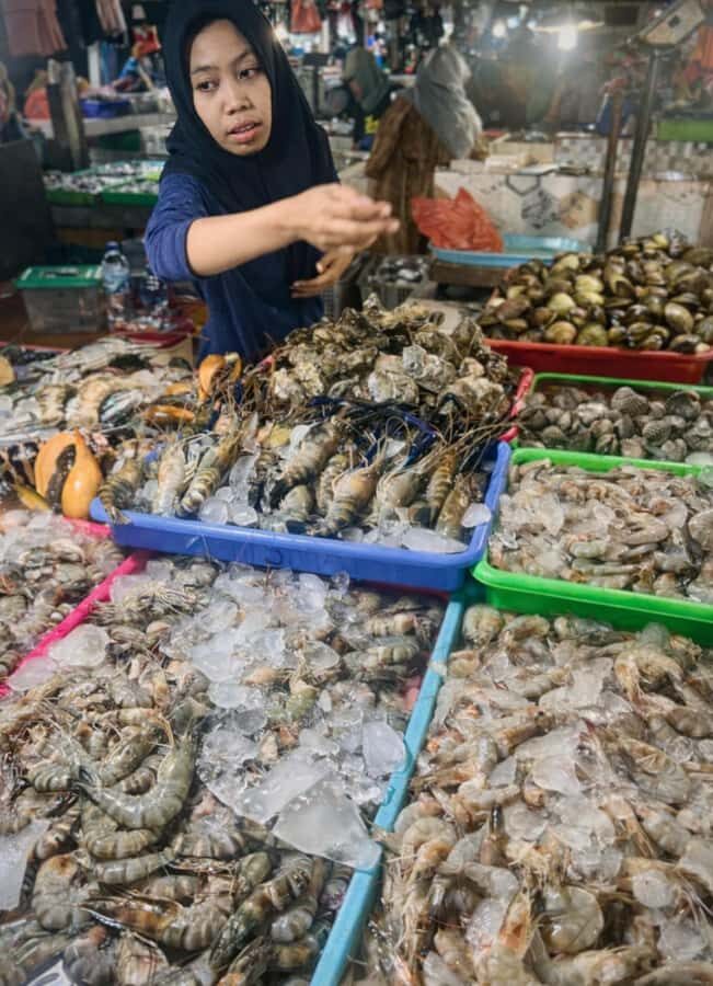 Bali: Jimbaran Fish Market Tour with Fresh Seafood Tasting - Detailed Breakdown of the Tour