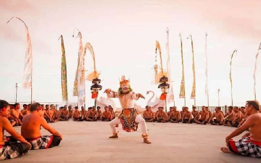 Bali: Kecak Dance at Melasti Beach with Jimbaran Dinner - Jimbaran Bay and the Seafood Feast
