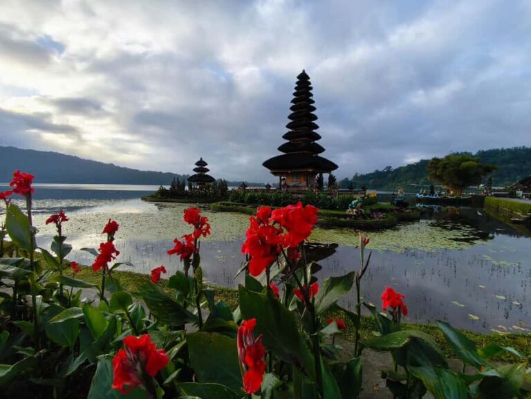 Bali: North Bali Tour With Yeh Hoo Waterfall - Twin Lakes Viewpoint: Panoramic and Picturesque