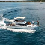 Bali: Nusa Penida by Premium Yacht, Manta Rays, Land Tour - Snorkeling at Four Prime Locations