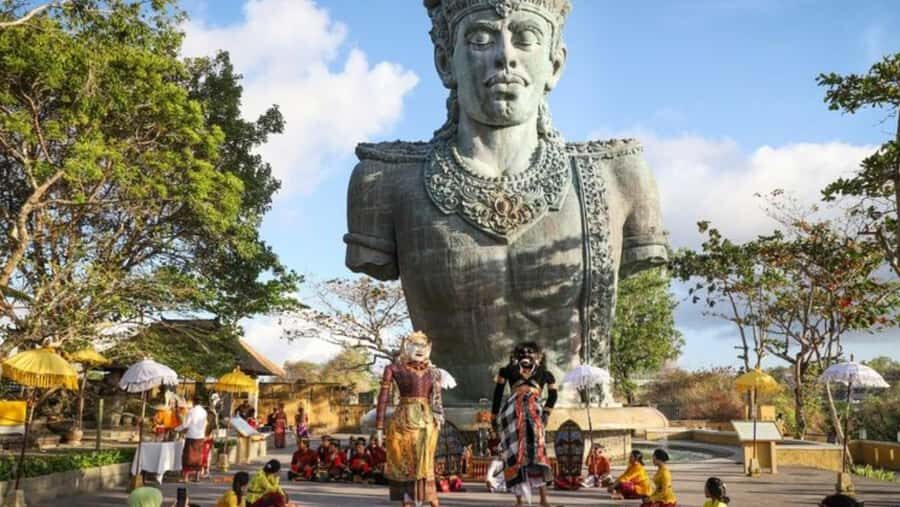 Bali: private tour near Uluwatu area include transfer hotel - The Practical Side: Comfort, Convenience, and Cost