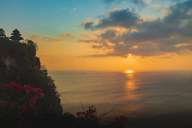 Bali: The Best Uluwatu Sunset, Kecak Dance and Dinner in Jimbaran - The Spectacle of Kecak and Fire Dance
