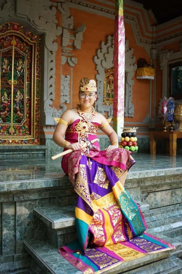 Bali: Traditional Costume Photoshoot with Makeup & Photos - What to Expect from the Tour