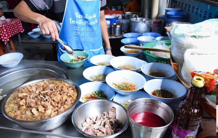 Bangkok: Bizarre Food Challenge Tour with Tuk Tuk Ride - Why Choose This Tour?