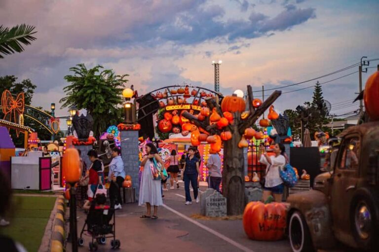 Bangkok: Chocolate Ville Entry with Transfer & Guide - Complete Breakdown of the Tour Experience