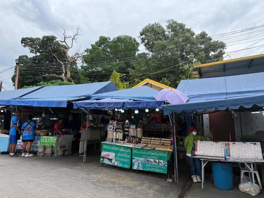 Bangkok: Ghost Tour with Thai Merit-Making Ritual - Who Should Consider This Tour?