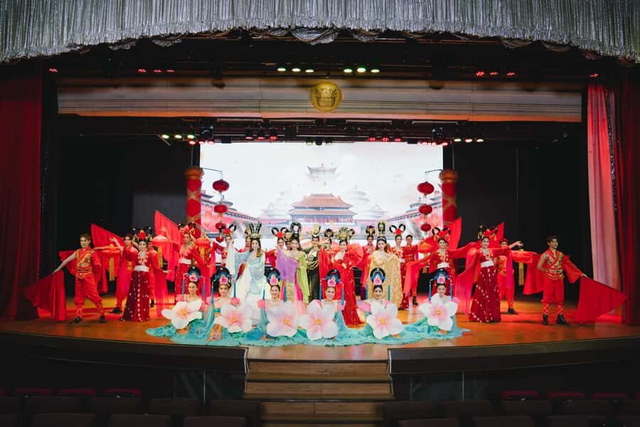 Bangkok: Golden Dome Cabaret Show Entry Ticket - Is this experience worth it?