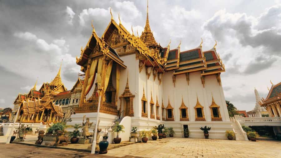 Bangkok: Grand Palace, Wat Phra Kaew, and Wat Trimit Tour - Who Will Love This Tour?