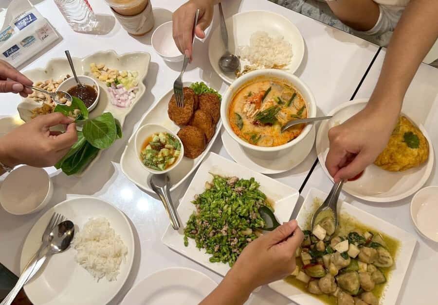 Bangkok Michelin Food Tour (3 Food stops, 8 tastings) - What to Expect from the Tour