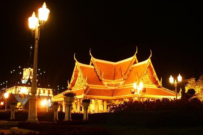 Bangkok Night Tour By TUK-TUK Visiting Wat Pho & Giant Swing (Private) - Authentic Insights from Travelers