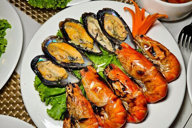 Bangkok: Noah 6 Stars Luxury Chao phraya River Dinner Cruise - The Sum Up