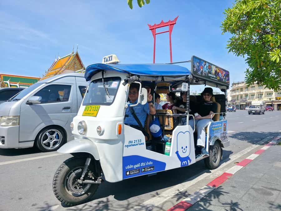 Bangkok: Old City Electric Tuk-Tuk Tour with Guide - Value and Practicality