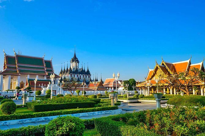 Bangkok Old Town Tour : Wat Suthat, Wat Saket & Wat Ratchanadda - Exploring Wat Suthat