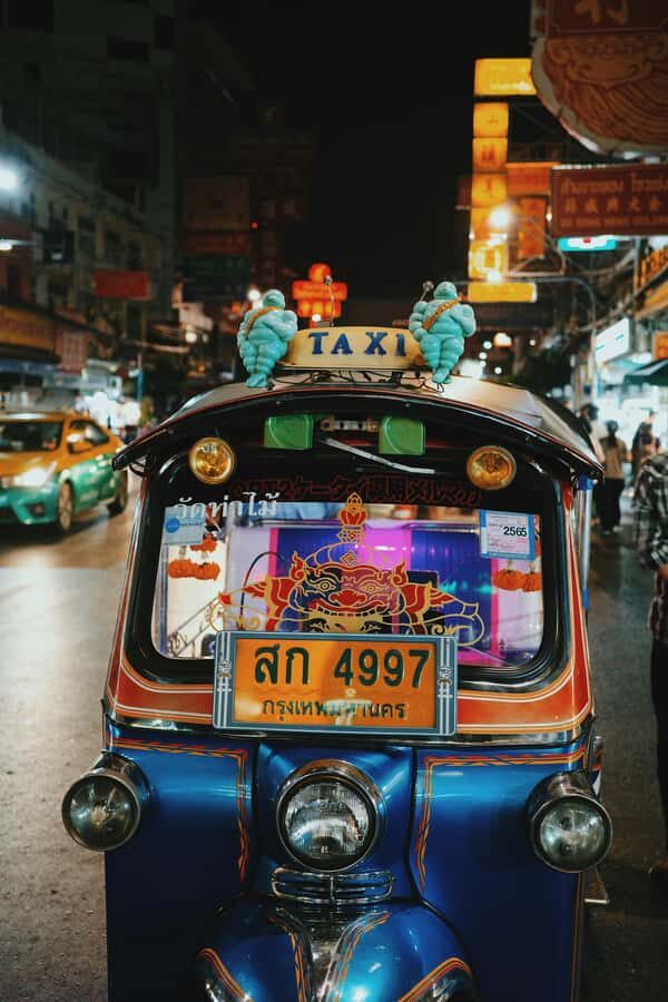 Bangkok: Private Tuk-Tuk Night Tour, River Boat & Eats - Practical Details and Tips