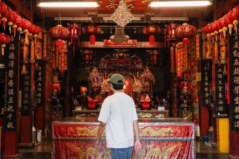 Bangkok: Sacred Temples & China Town Private Guided Tour - Discovering Bangkok’s Hidden Temples