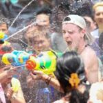 Bangkok: Songkran 2026 Pub Crawl by Tuk-Tuk with Drinks - Key Points