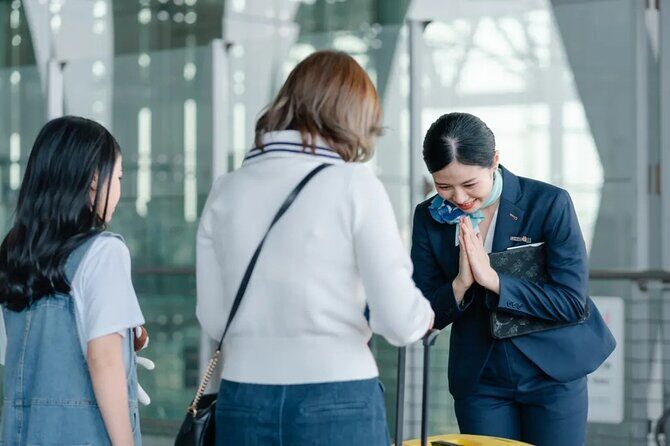 Bangkok Suvaanabhumi Airport Guide Fasttrack Immigration Service - Why the Negative Review Matters