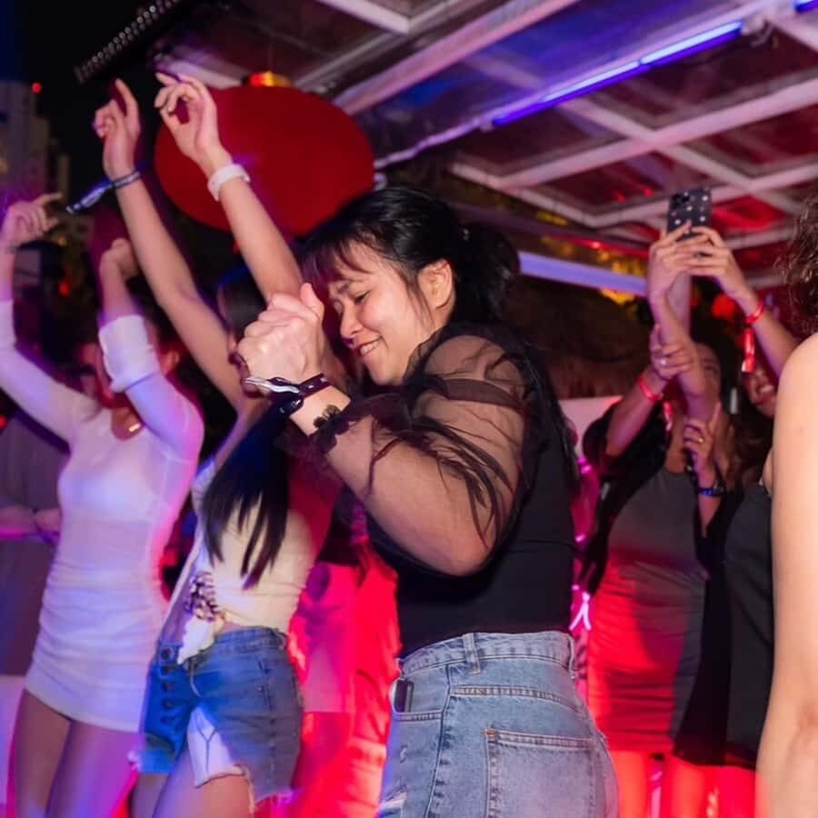 Bangkok: Thonglor Nightlife Bar and Club Crawl Tour - Why This Tour Offers Great Value