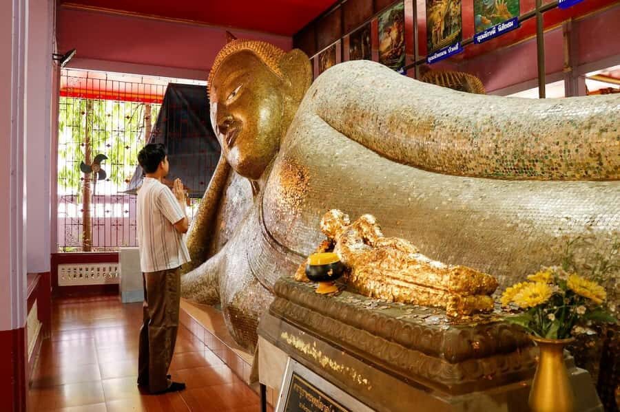 Bangkok: Traditional House, Floating & Maeklong Train Market - The Experience of Authenticity and Scenic Views