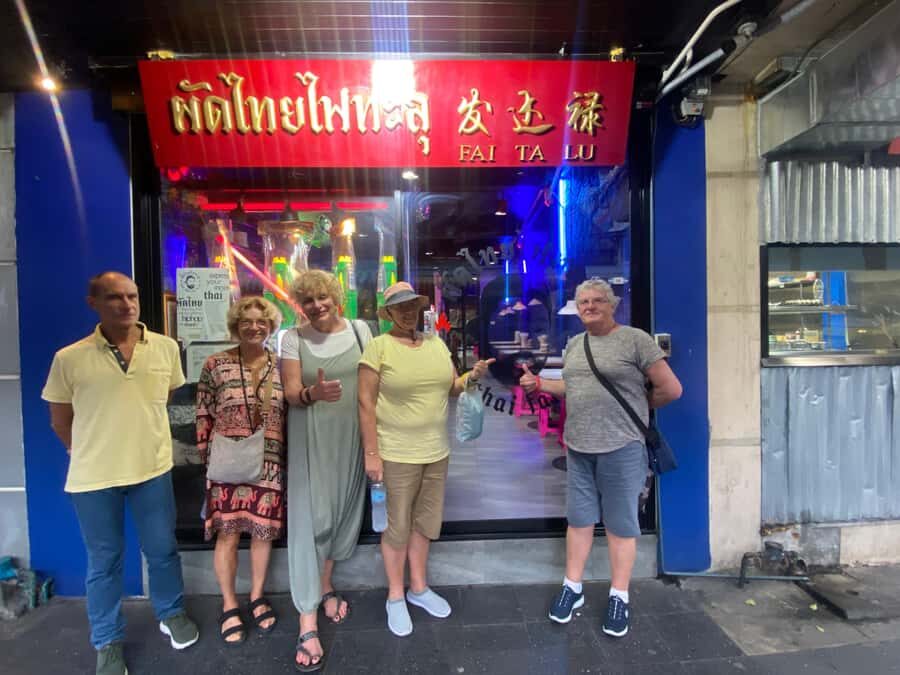 Bangkok: Tuk-Tuk Night Food Tour with Roof top bar & Markets - What’s Included and Practical Details