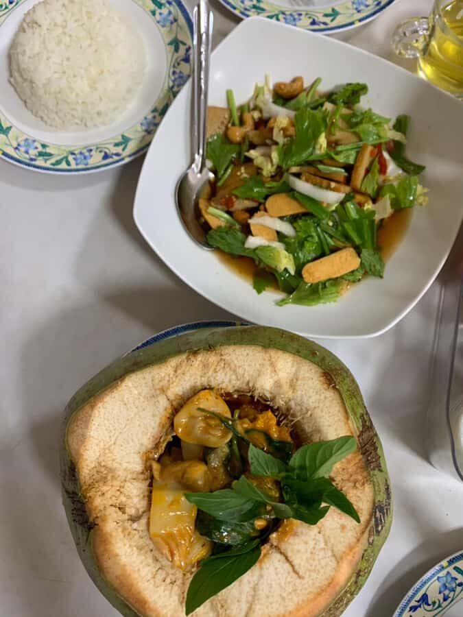 Bangkok: Vegetarian Food Tour with Tuk Tuk Ride - Detailed Breakdown of the Itinerary