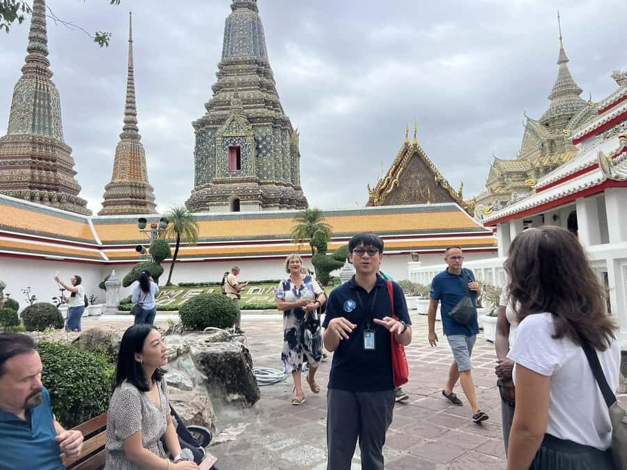 Bangkok: Wat Pho Thai Massage Experience with Training - Connecting Culture with Wellness