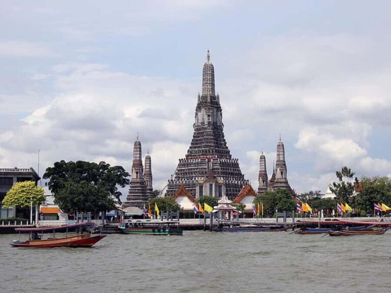 Bangkok: Wat Pho & Wat Arun Half-Day Private Walking Tour - Who Will Love This Tour?