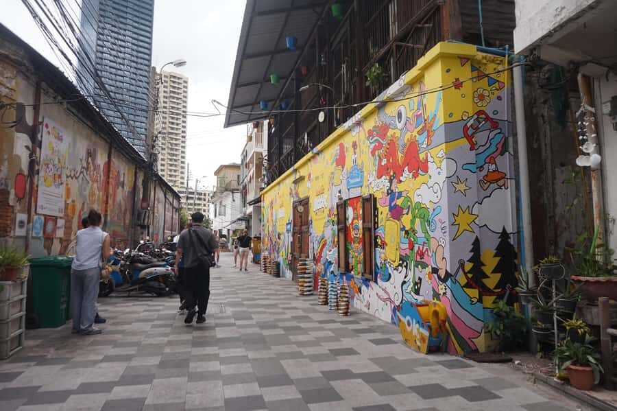 Bangkoks Local Hidden Sightseeing Walking Tour + Food Tour - An In-Depth Look at the Tour Experience