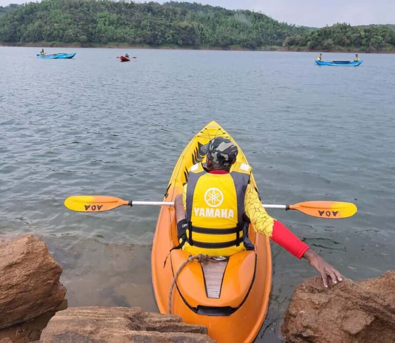Belihuloya: Samanalawewa Reservoir Kayaking Tour with Pickup - Deep Dive into the Experience