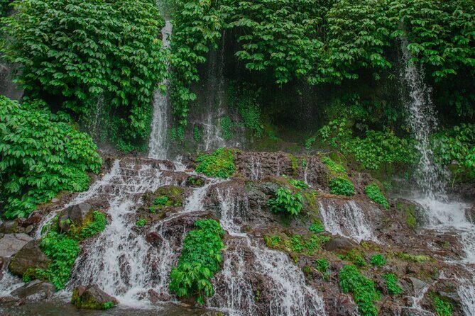 Benang Kelambu Waterfalls the Hidden Wonders of Lombok Island - Stepping into Lombok’s Cultural Heart: Desa Sade