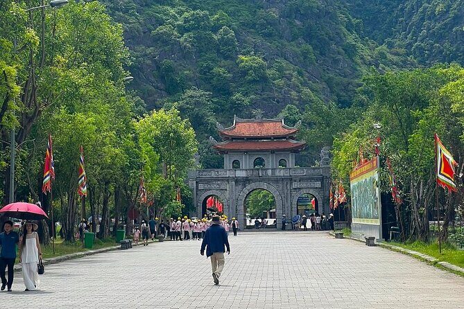 Best Private Tour Hanoi to Ninh Binh Discover Tam Coc & Hoa Lu - What Makes This Tour Stand Out?
