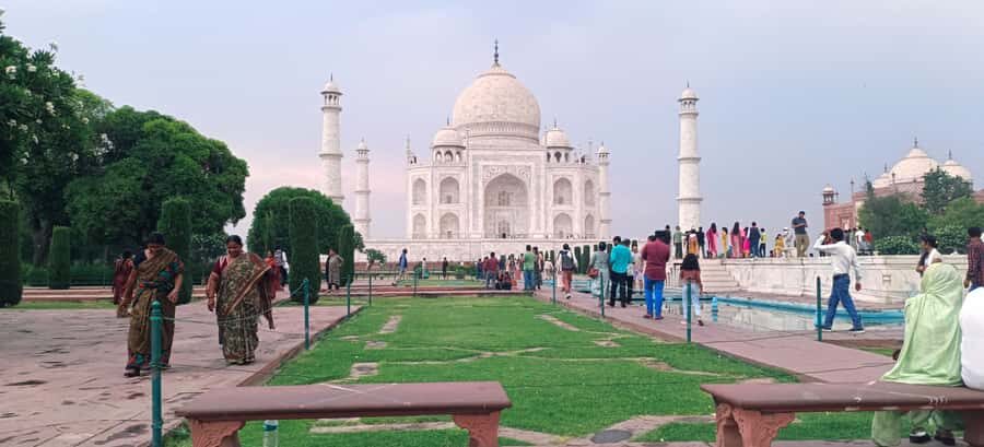 Bijli Ghar & Taj Mahal Tour from Bangalore by Flight - The Taj Mahal: A Romantic Masterpiece