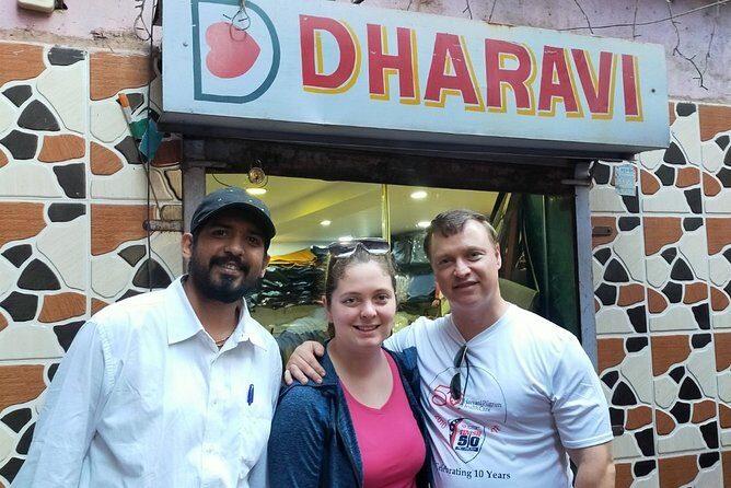 Bollywood Studio with Dharavi Slum Tour in Private Vehicle - FAQ