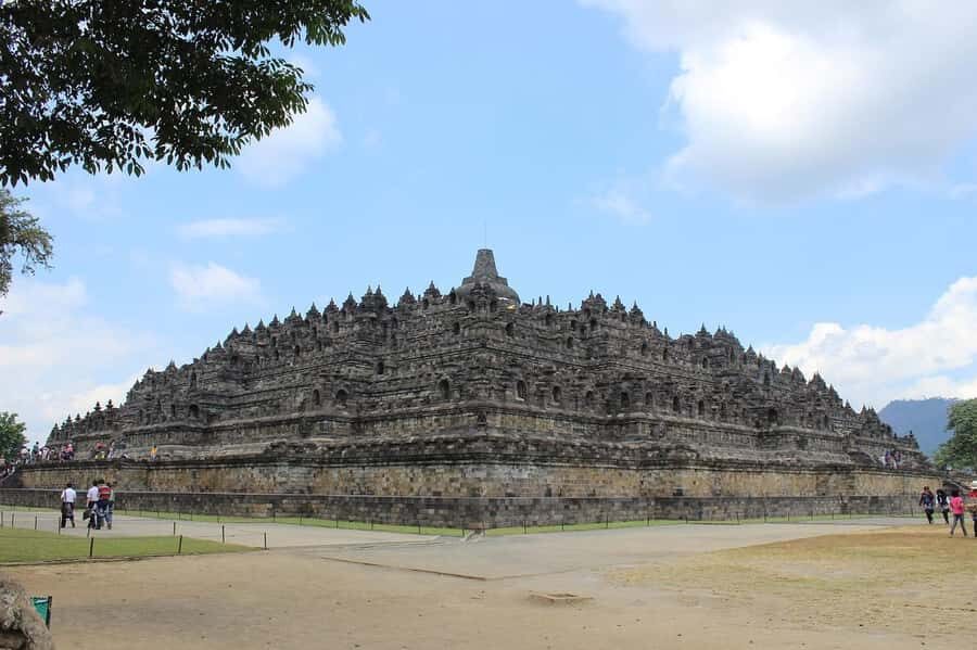 Borobudur climb to the top and Prambanan from Yogyakarta - The Real Value of This Tour