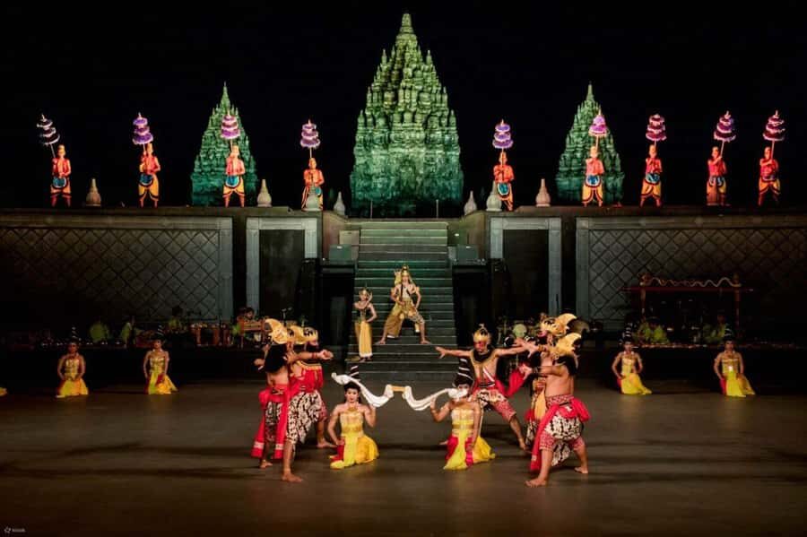 Borobudur, Prambanan Sunset & Ramayana Ballet a Day Tour - How the Experience Feels in Practice