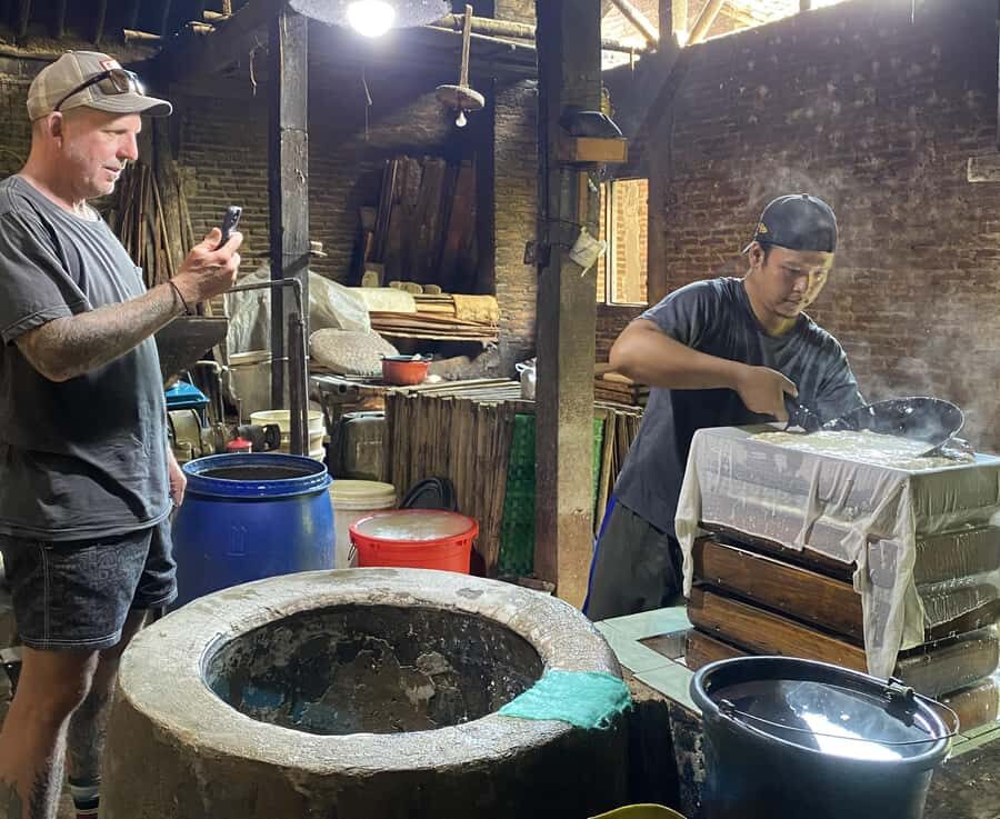 Borobudur Sunrise and Village Tour Private