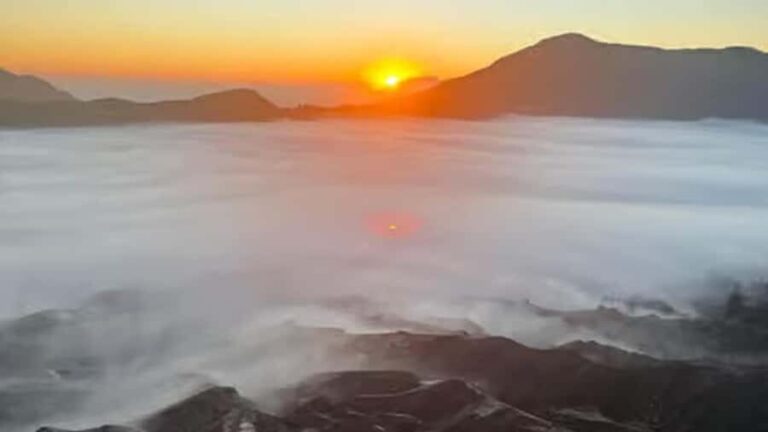 Bromo sunrise tour from Surabaya, Malang, or Probolinggo - The Viewpoints: Mount Pananjakan and More