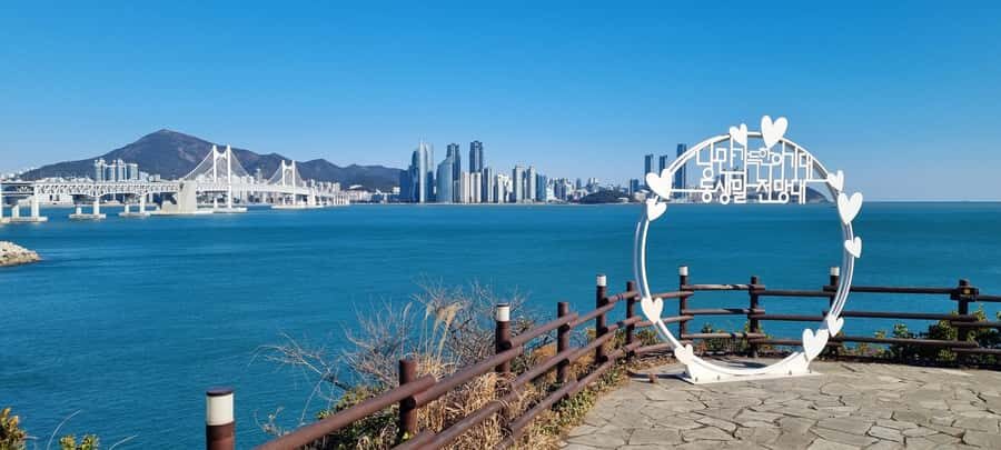 Busan Igidae Coastal Walk & Korean Pancake Experience - Exploring Yongho-dong: A Hidden Neighborhood