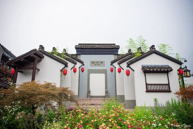 By round way bullet train from Shanghai to hangzhou day tour - Lingyin Temple and Feilai Feng: Spiritual and Cultural Highlights