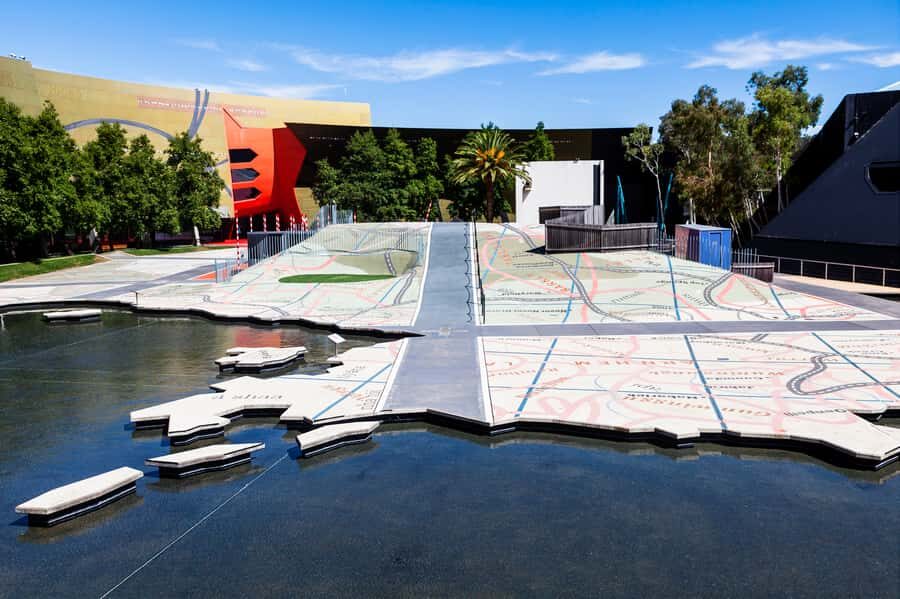 Canberra: National Museum of Australia Highlights Tour - Post-Tour Free Time and Gardens