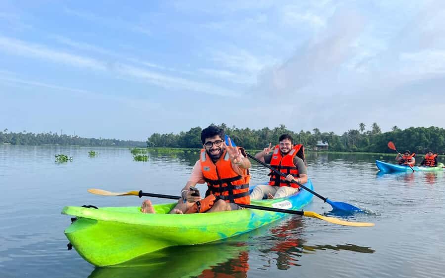 Canoe Ride through Mangroves in Kumbalangi From Cochin - Who Should Consider This Tour?