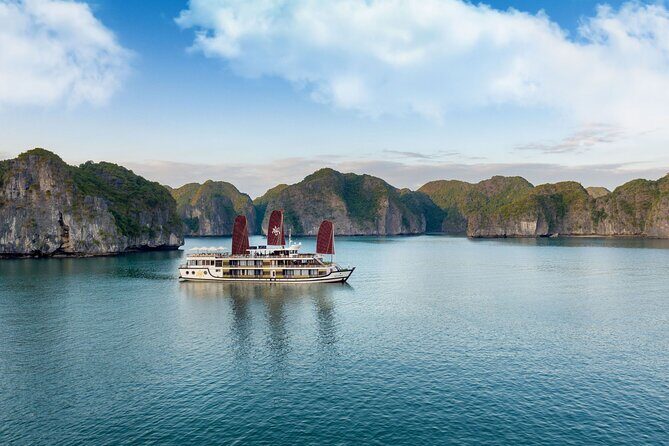 Cat Ba - Hanoi Bus & 1 day Lan Ha Bay Full Day - All-Inclusive - The Transport Experience